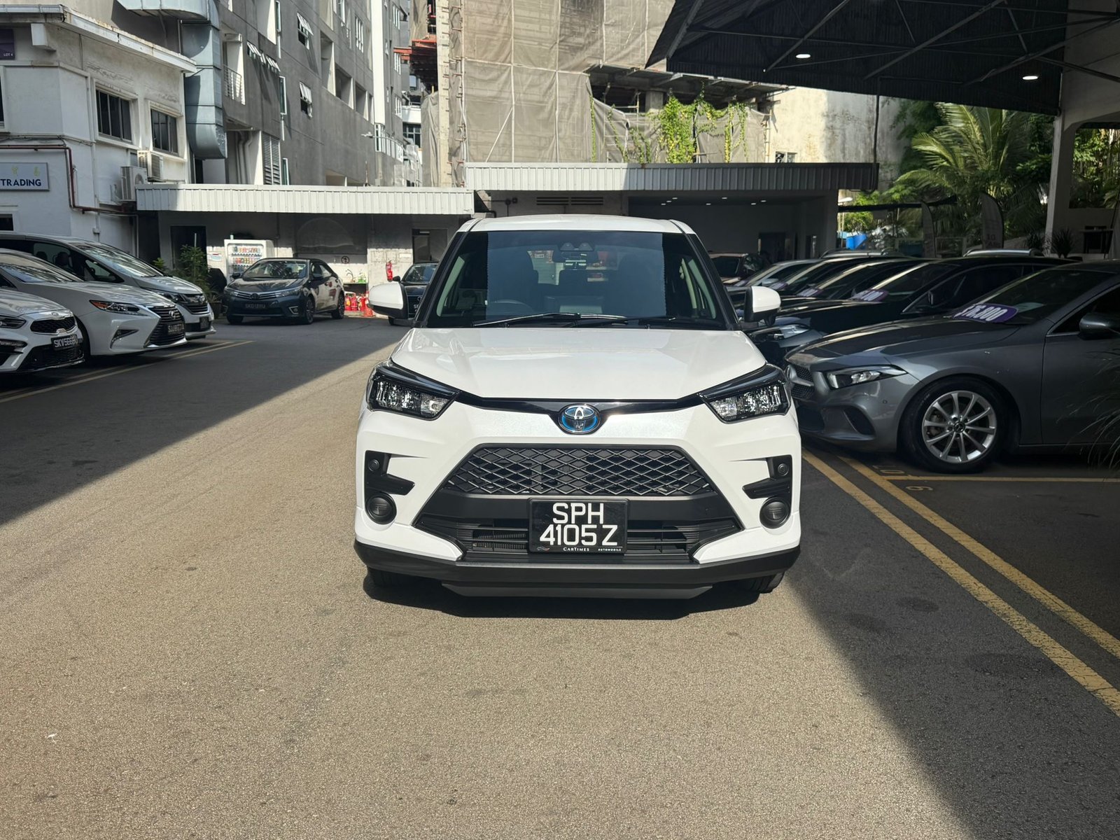 Toyota Raize Hybrid 1.2G photo 3
